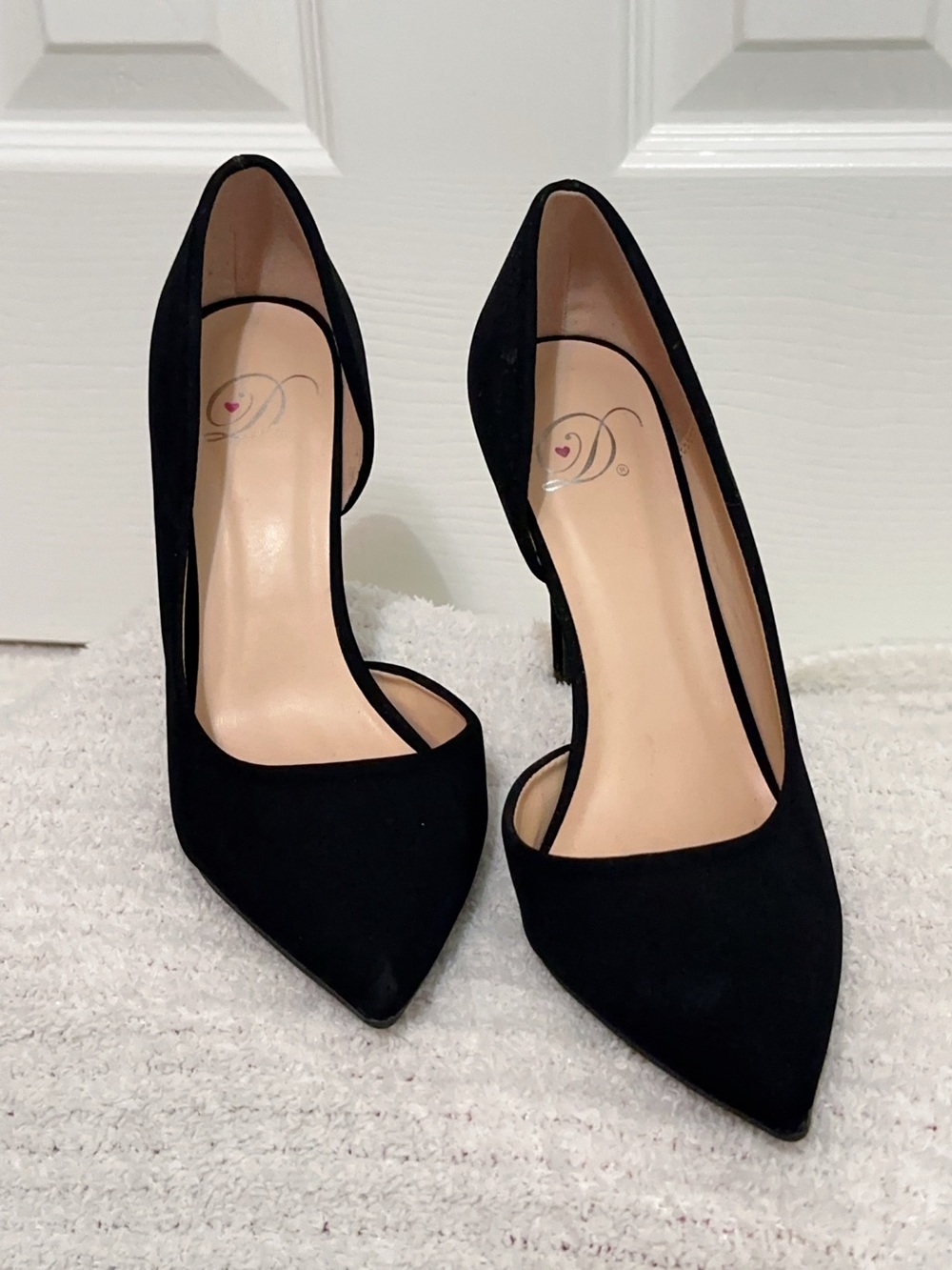 Delicious Black Pointed-Toe Stiletto Suade Heels - Picture 6 of 12